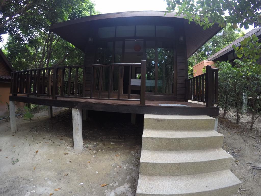 Lipe Sunset Beach Resort Exterior foto